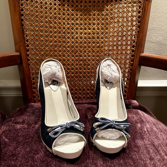 D&G Navy White Platform Slingback Heels SZ 37 (US 6.5-7) Peep Toe Stud Detail - Picture 6 of 8